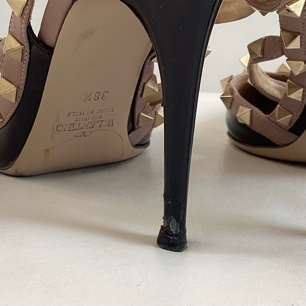 Valentino Garavani Rockstud Black/ Tan Ankle Straps Heels SZ 8.5/38.5 - Picture 8 of 11